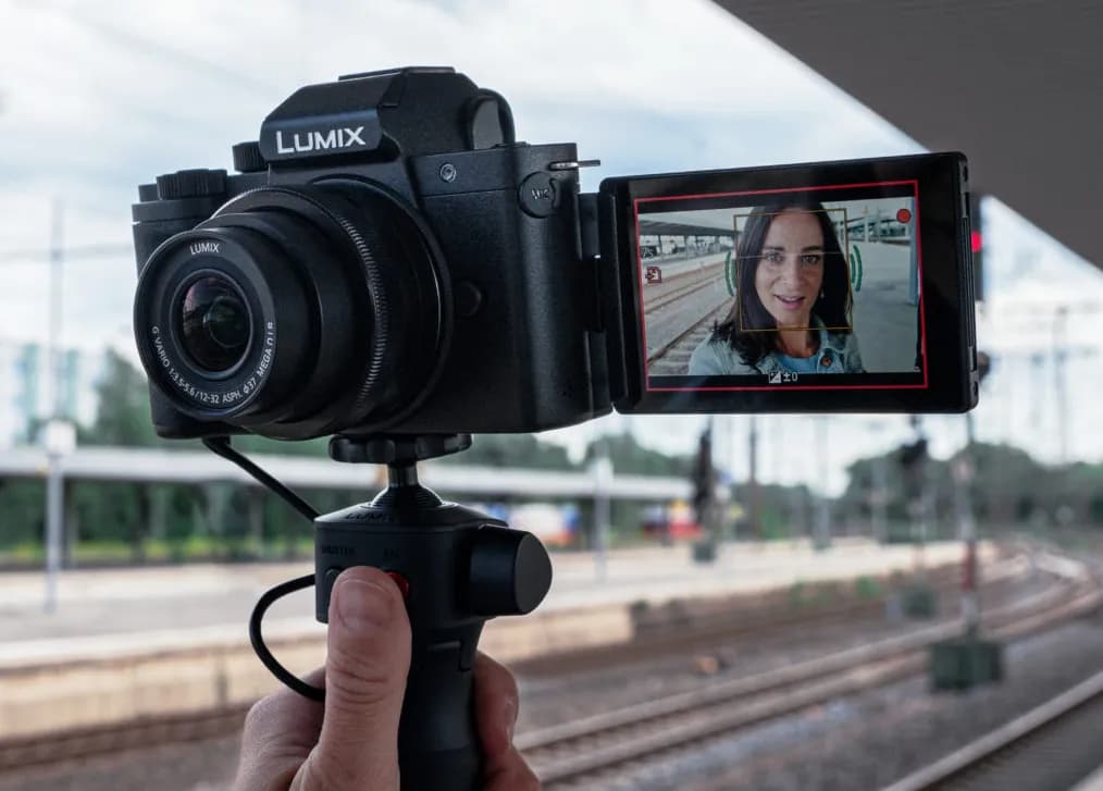 Jaki aparat do vlogowania wybrać? porównanie najlepszych modeli dla vlogerów