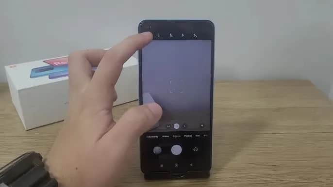 Jak łatwo włączyć lampę błyskową w telefonie Redmi i uniknąć problemów