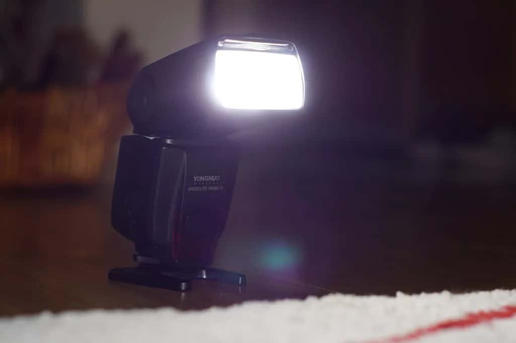 Jak wyłączyć lampę błyskową w aparacie Nikon i uniknąć niechcianego błysku