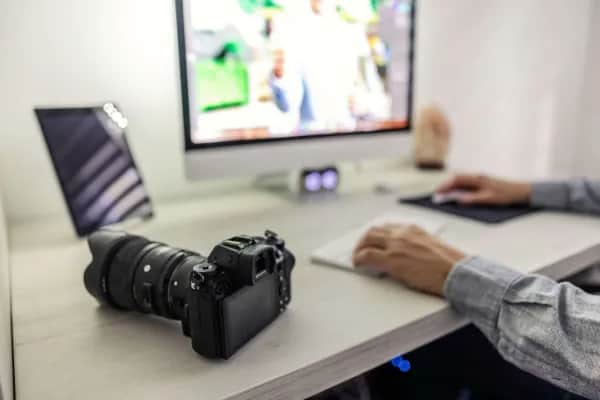 Jak zgrać zdjęcia z aparatu na telefon w prosty sposób bez problemów