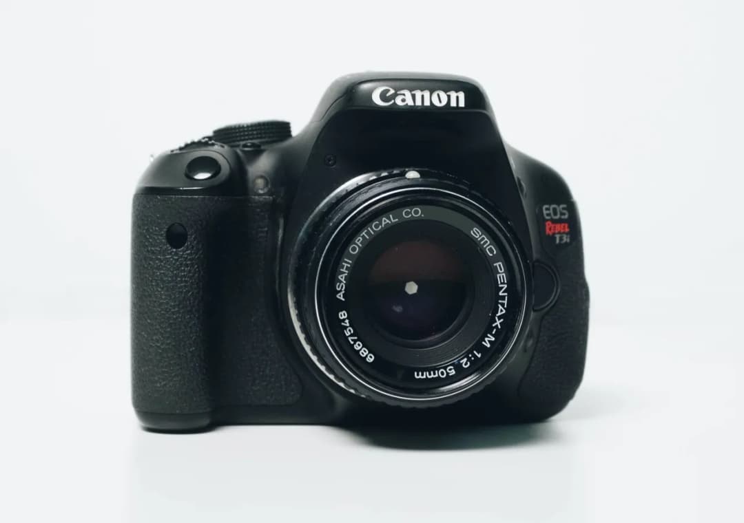 Jak szybko i bez problemów zgrać zdjęcia z aparatu Canon na komputer – poradnik krok po kroku