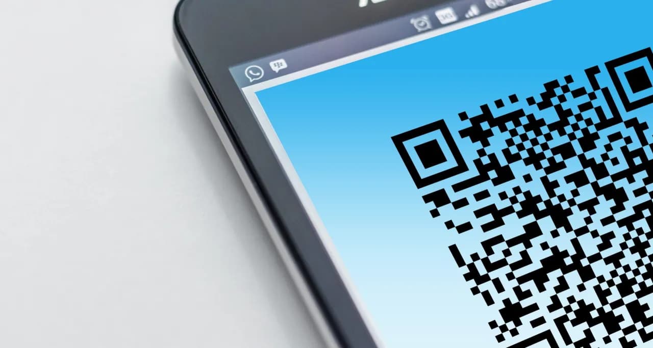 Jak zeskanować kod QR aparatem w smartfonie – proste kroki i rozwiązania problemów