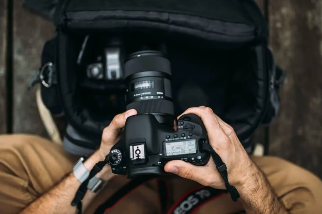 Jak wybrać idealny obiektyw stałoogniskowy – poradnik dla fotografów